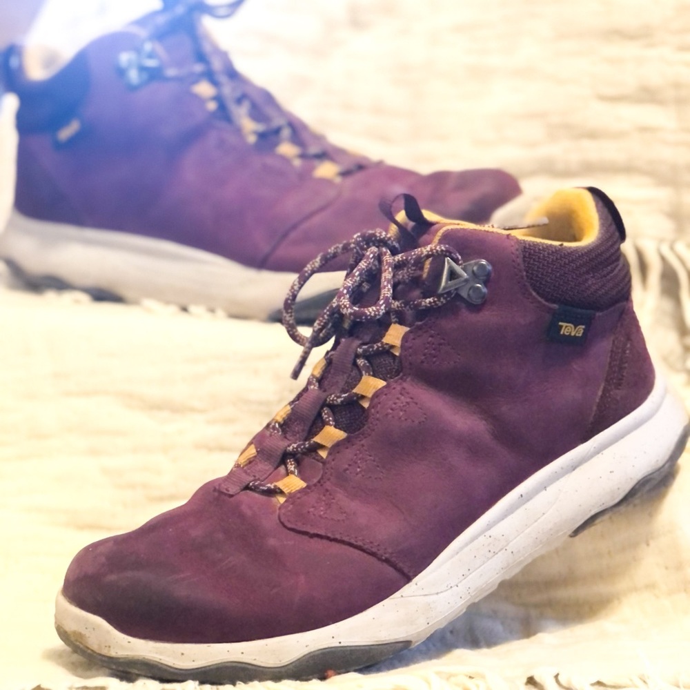 teva trekker boot waterproof nubuck leather grape womens 8.5